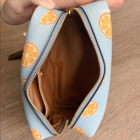 Coach cosmetics bag - Picture 8 of 13